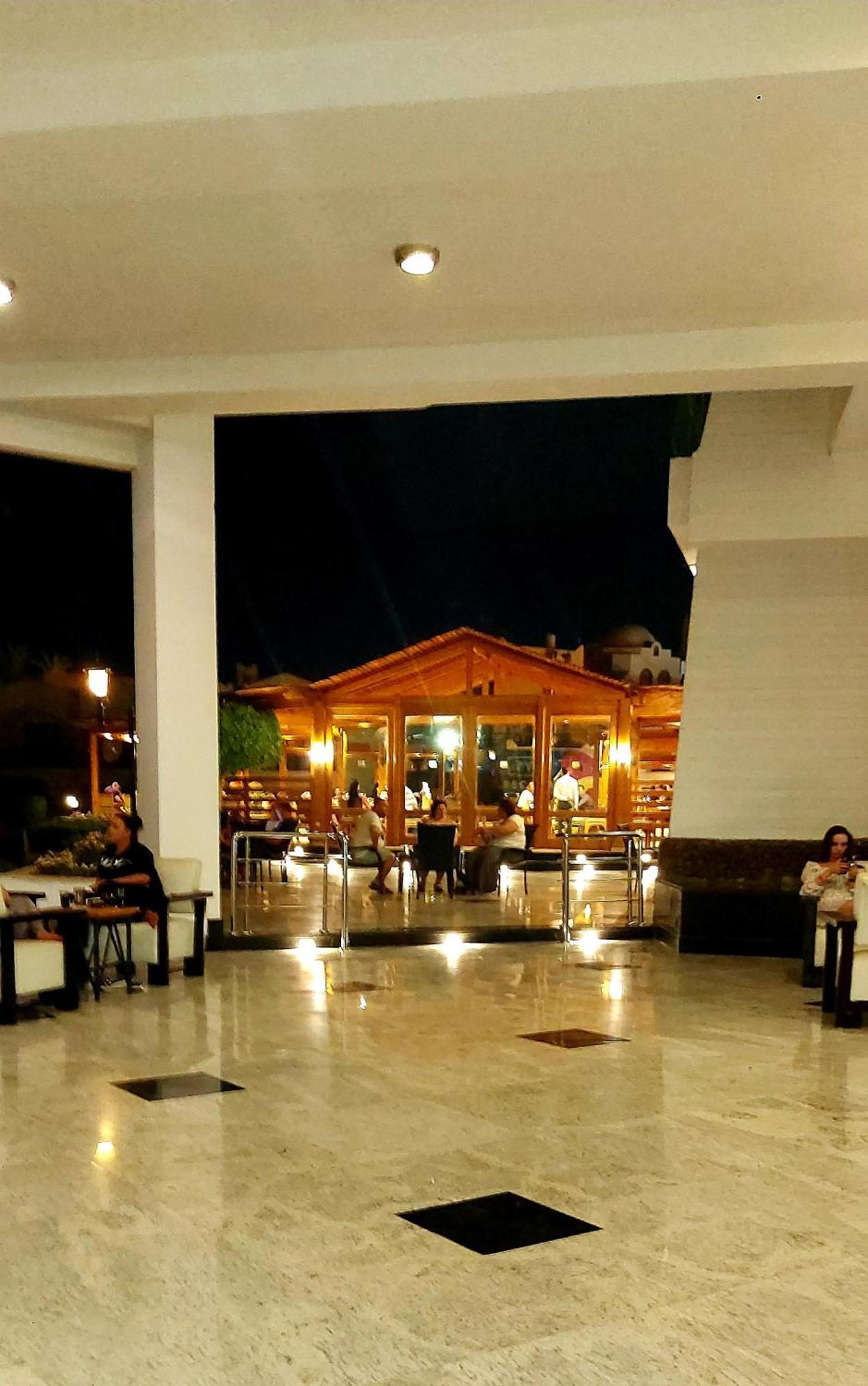 زيا ريجينا وأكوا بارك 4* الغردقة